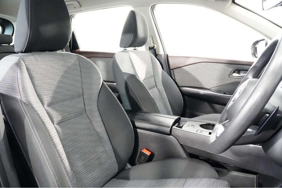 2024 Nissan X-TRAIL ST T33