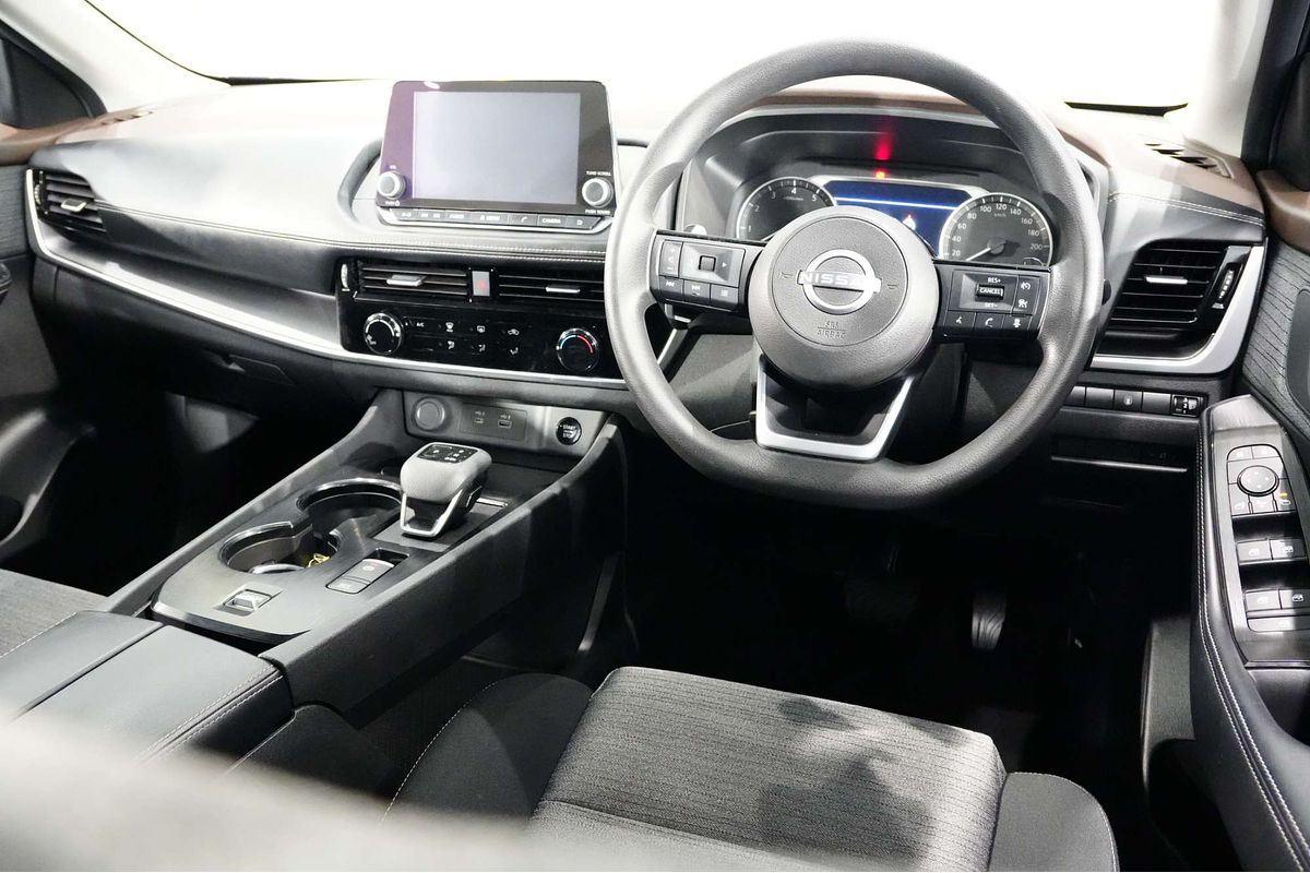 2024 Nissan X-TRAIL ST T33