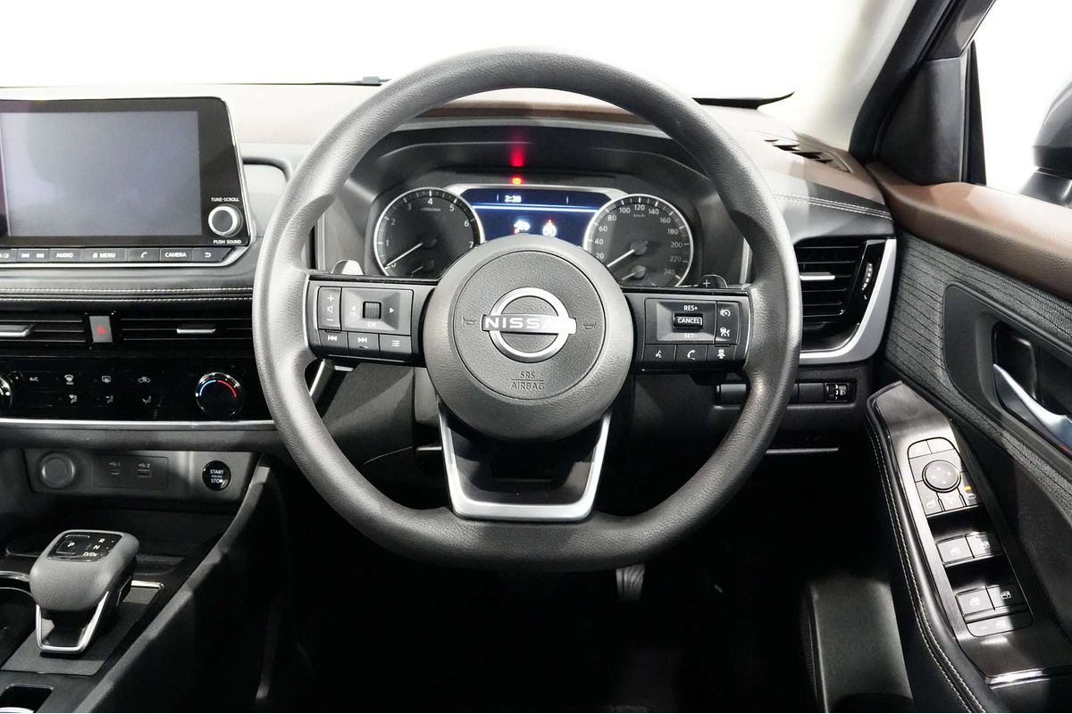 2024 Nissan X-TRAIL ST T33