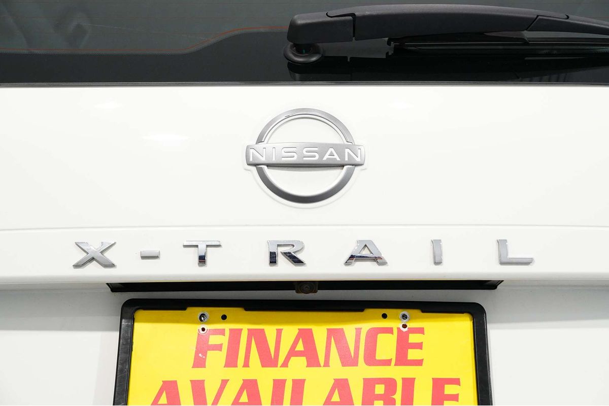 2025 Nissan X-TRAIL ST T33