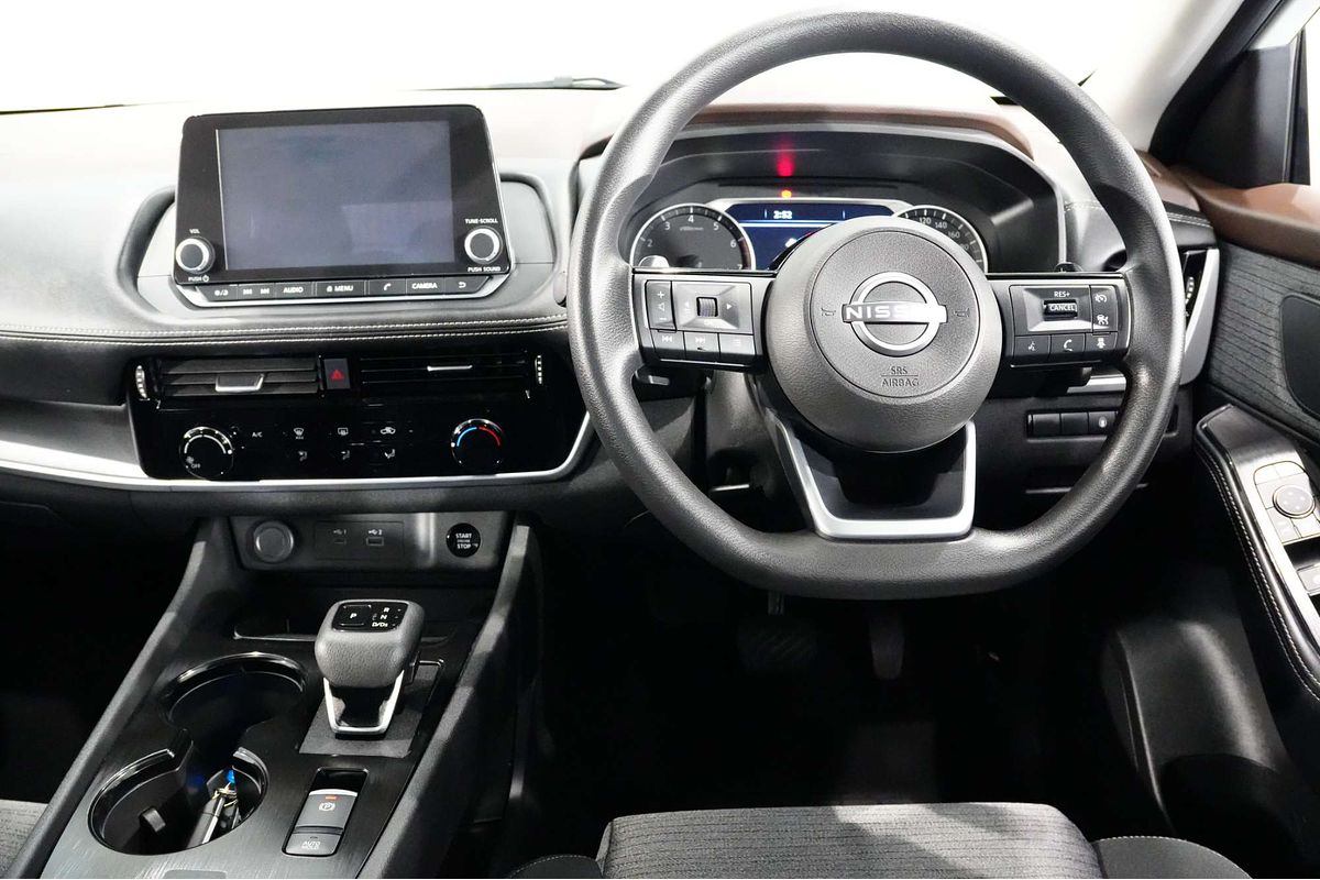 2025 Nissan X-TRAIL ST T33