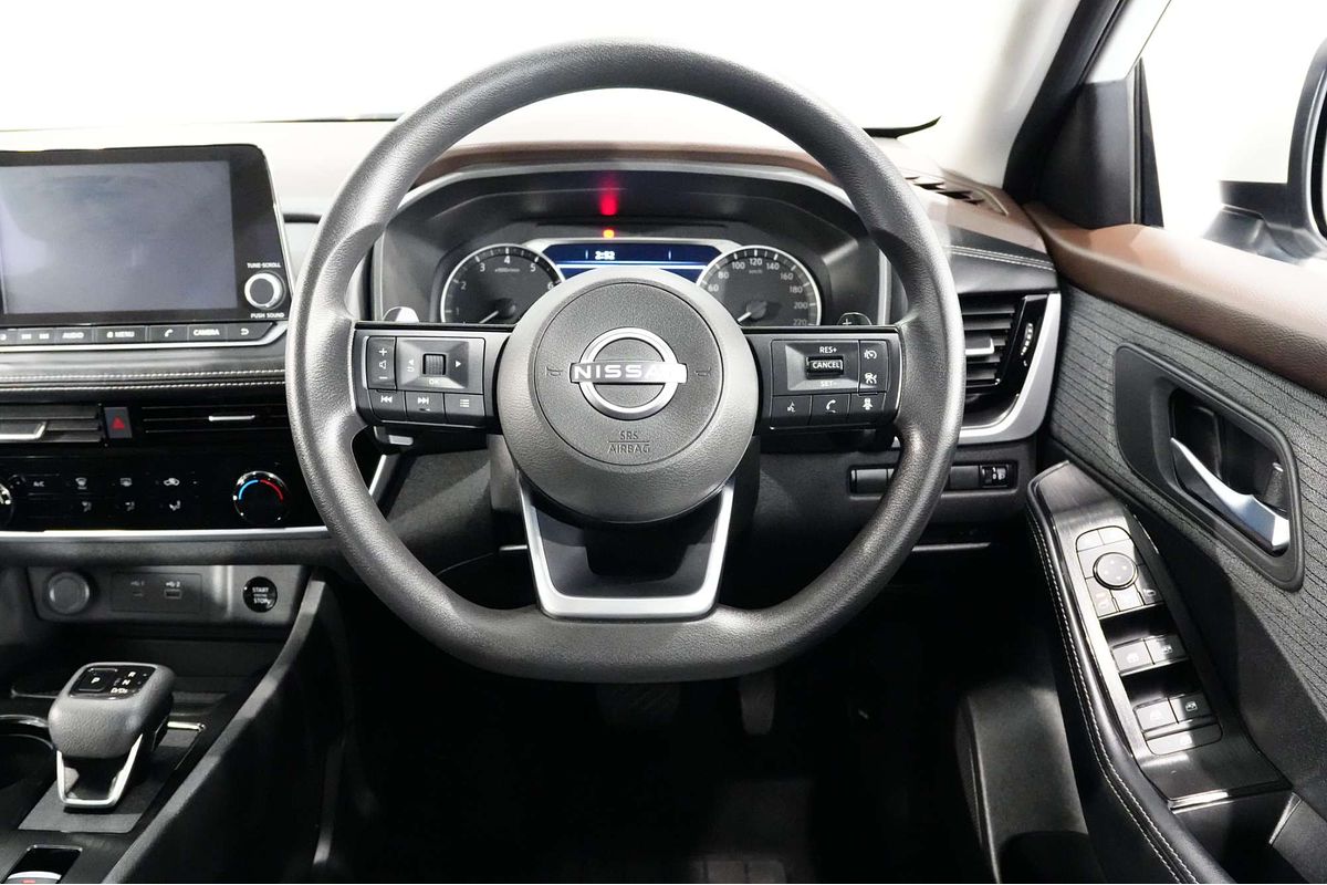 2025 Nissan X-TRAIL ST T33