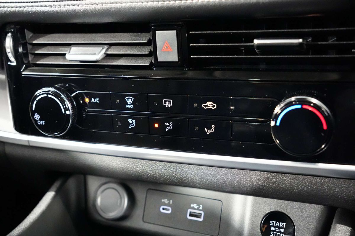 2025 Nissan X-TRAIL ST T33