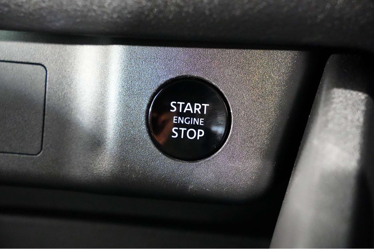 2025 Nissan X-TRAIL ST T33