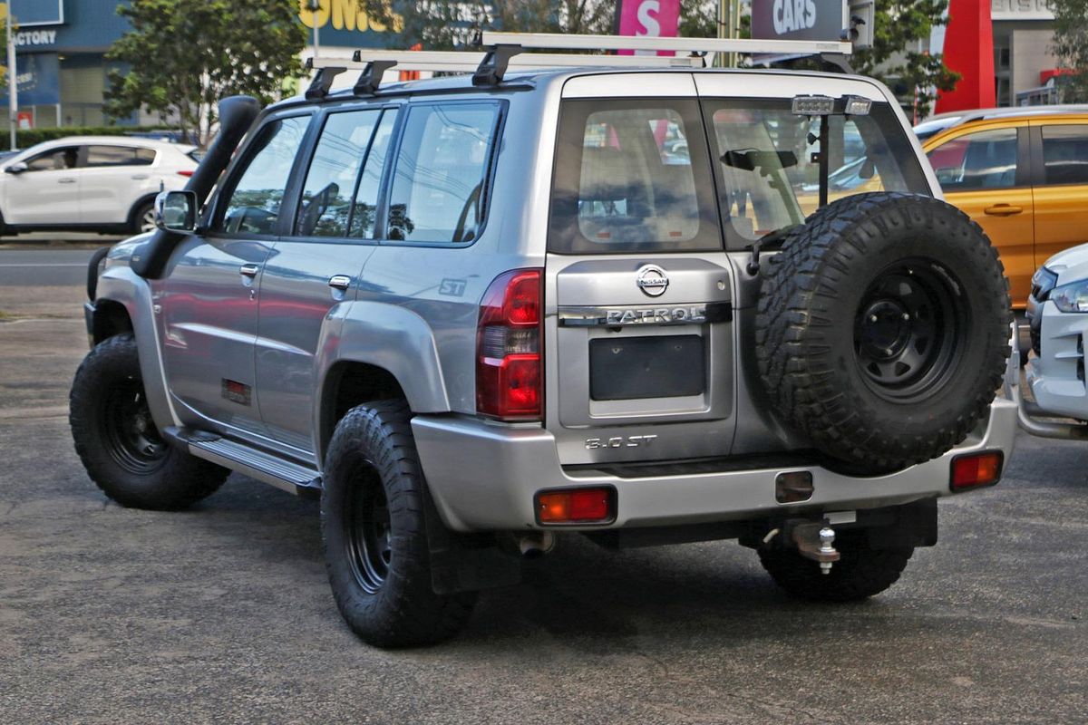 2016 Nissan Patrol ST Y61