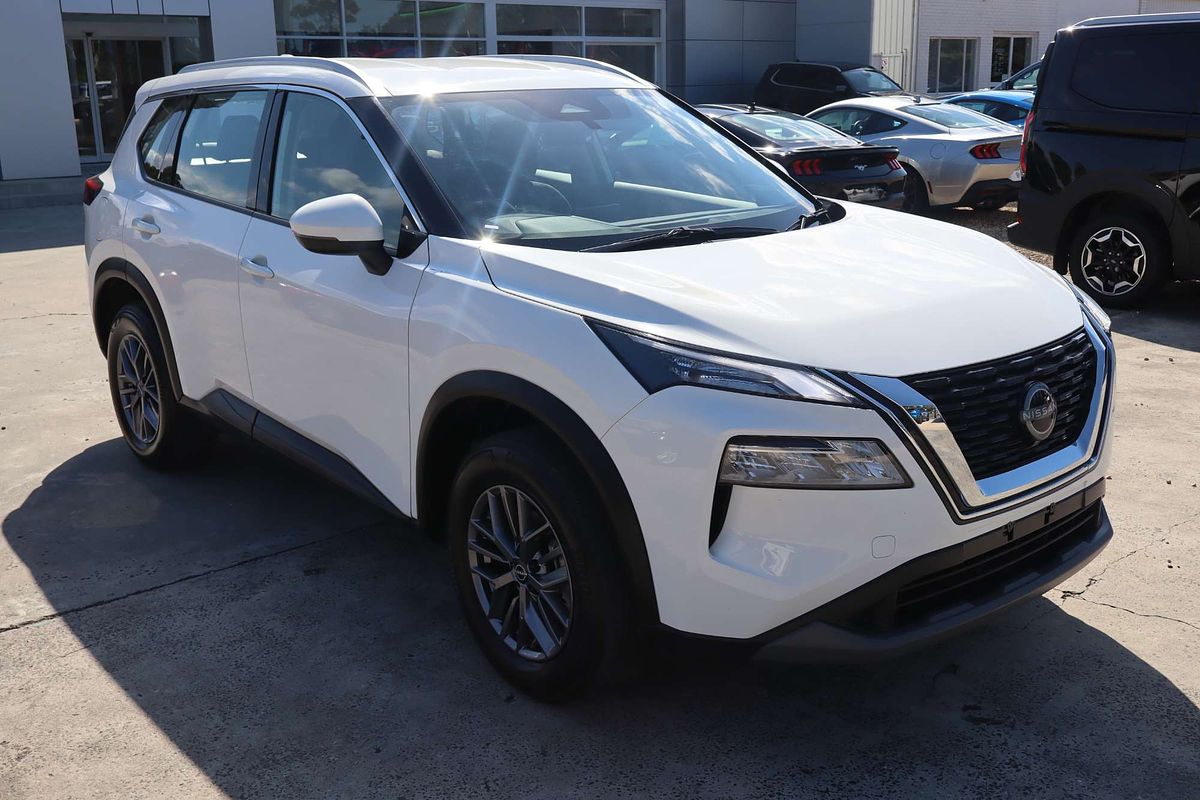 2024 Nissan X-TRAIL ST T33