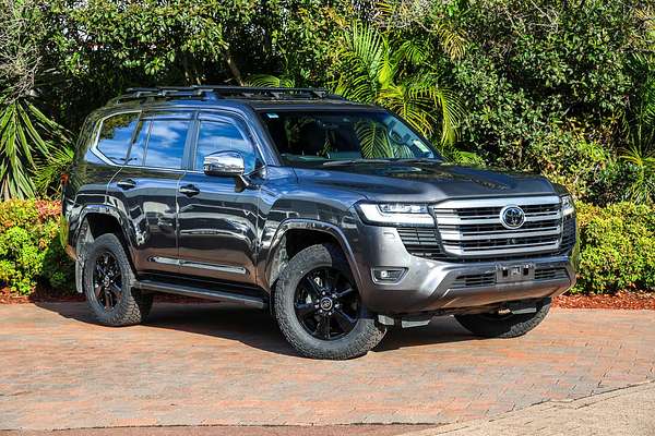 2022 Toyota Landcruiser Sahara FJA300R