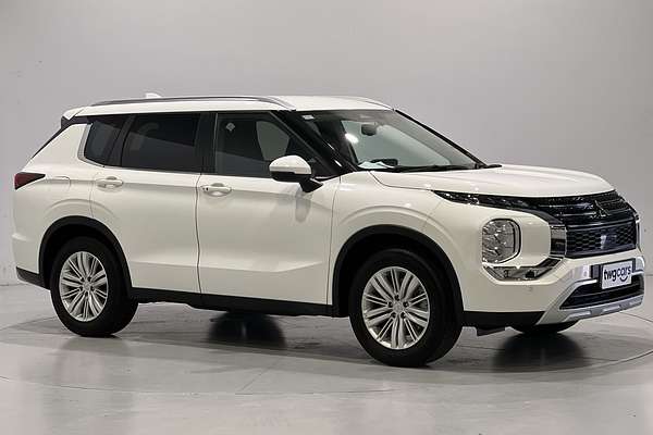 2023 Mitsubishi Outlander LS ZM