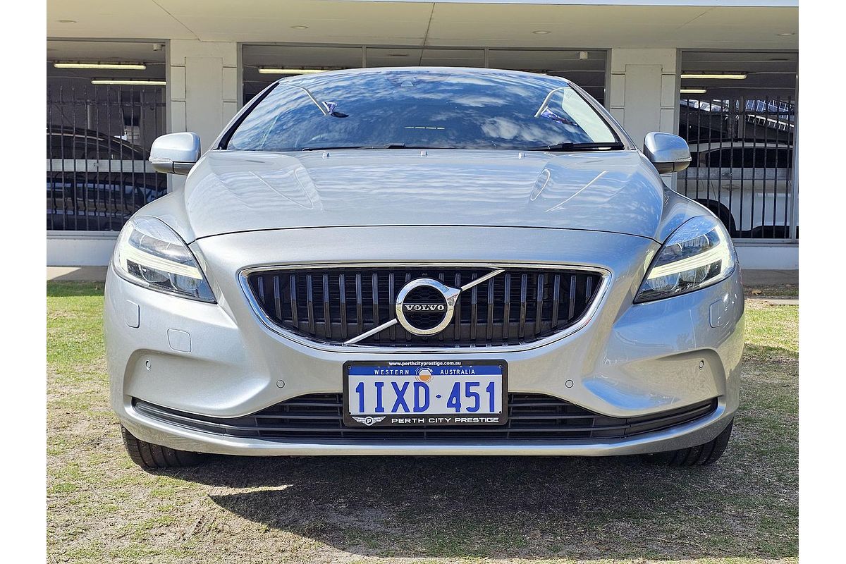 2018 Volvo V40 D2 Momentum
