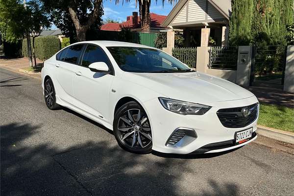 2018 Holden Commodore RS ZB