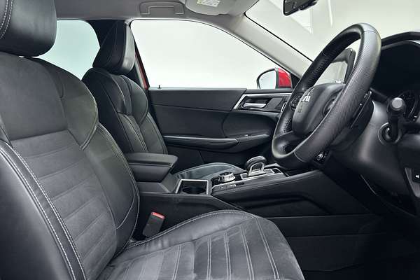 2023 Mitsubishi Outlander Aspire ZM thumb-12