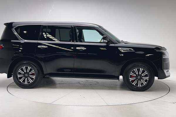 2024 Nissan Patrol Ti Y62 thumb-8