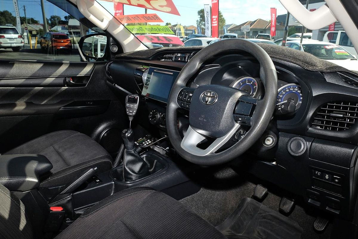 2016 Toyota Hilux SR GUN126R 4X4