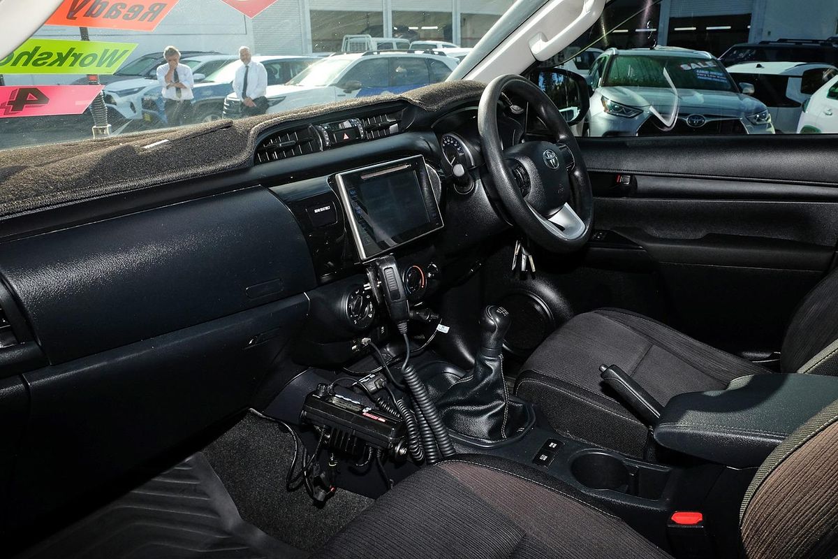 2016 Toyota Hilux SR GUN126R 4X4