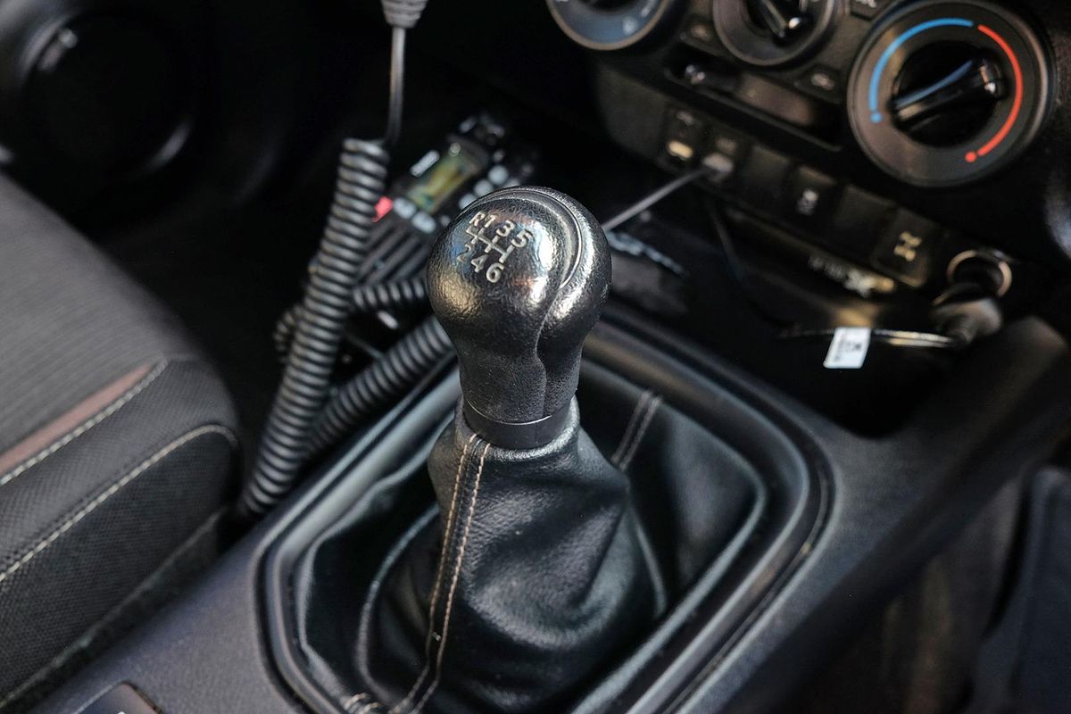 2016 Toyota Hilux SR GUN126R 4X4