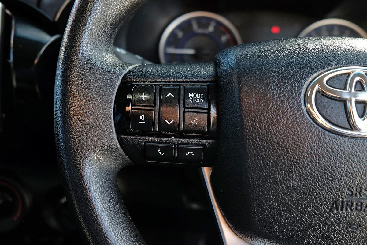 2016 Toyota Hilux SR GUN126R 4X4