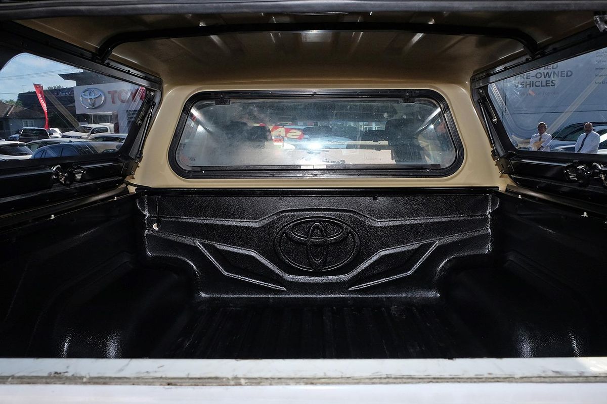 2016 Toyota Hilux SR GUN126R 4X4