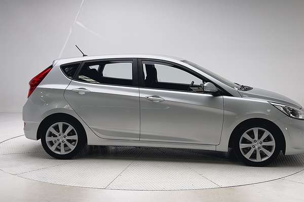 2017 Hyundai Accent Sport RB5 thumb-8