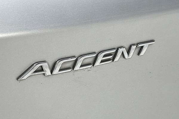 2017 Hyundai Accent Sport RB5 thumb-21