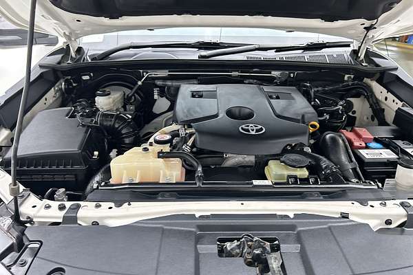 2022 Toyota Hilux SR GUN126R 4X4 thumb-9