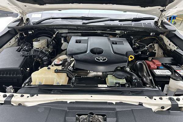 2022 Toyota Hilux SR GUN126R 4X4 thumb-9