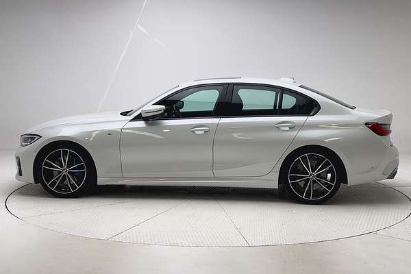 2022 BMW 3 Series 330i M Sport G20 thumb-4