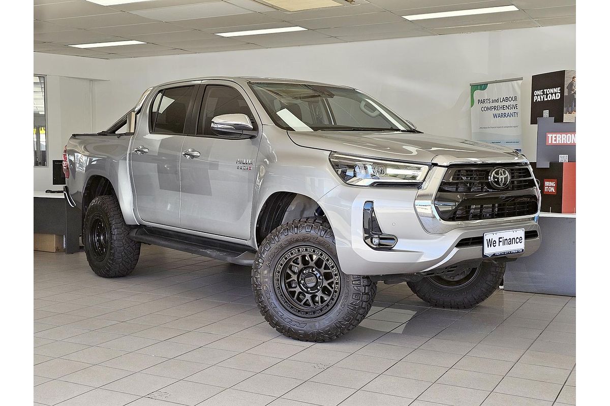2022 Toyota Hilux SR5 GUN126R 4X4