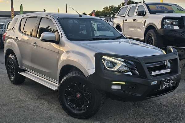 2019 Isuzu MU-X LS-M