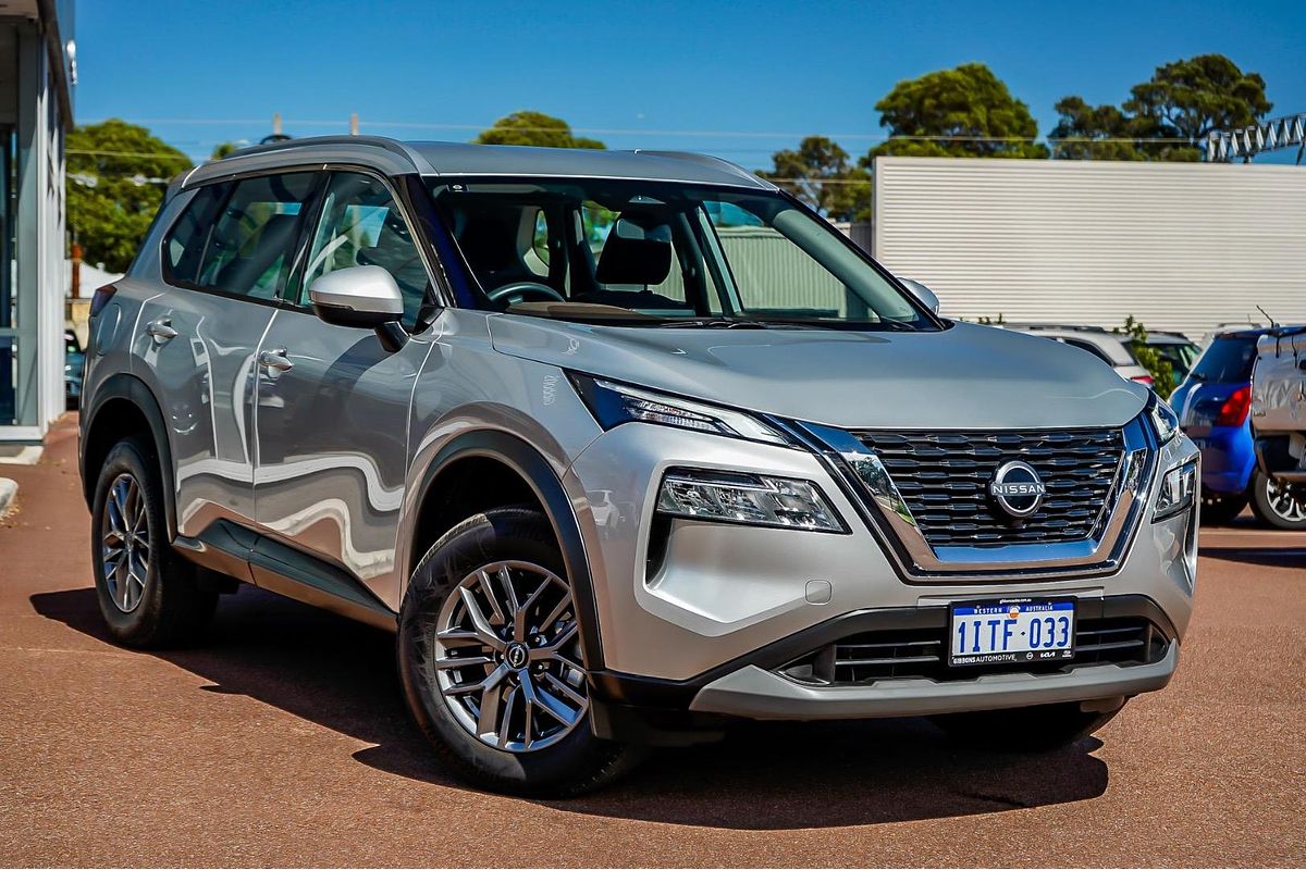 2025 Nissan X-TRAIL ST T33