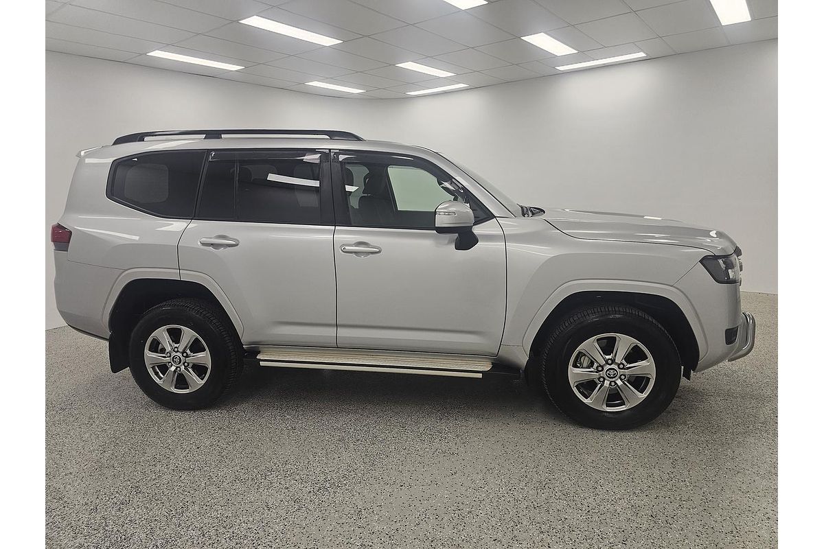 2023 Toyota Landcruiser GXL FJA300R