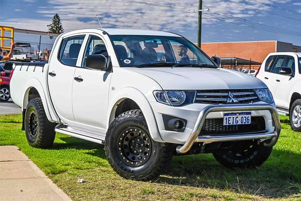 2013 Mitsubishi Triton GLX MN 4X4