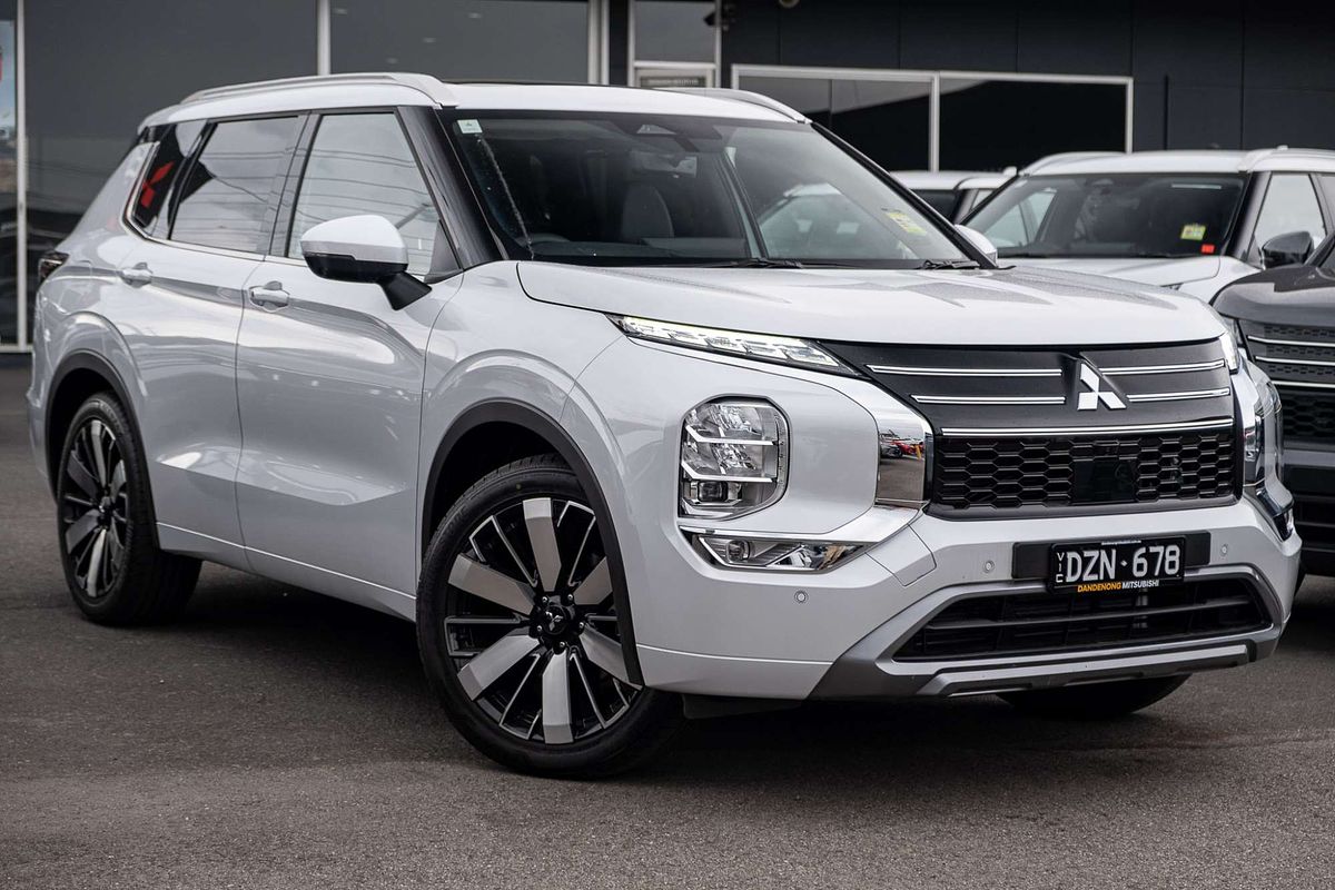 2025 Mitsubishi Outlander Exceed ZM