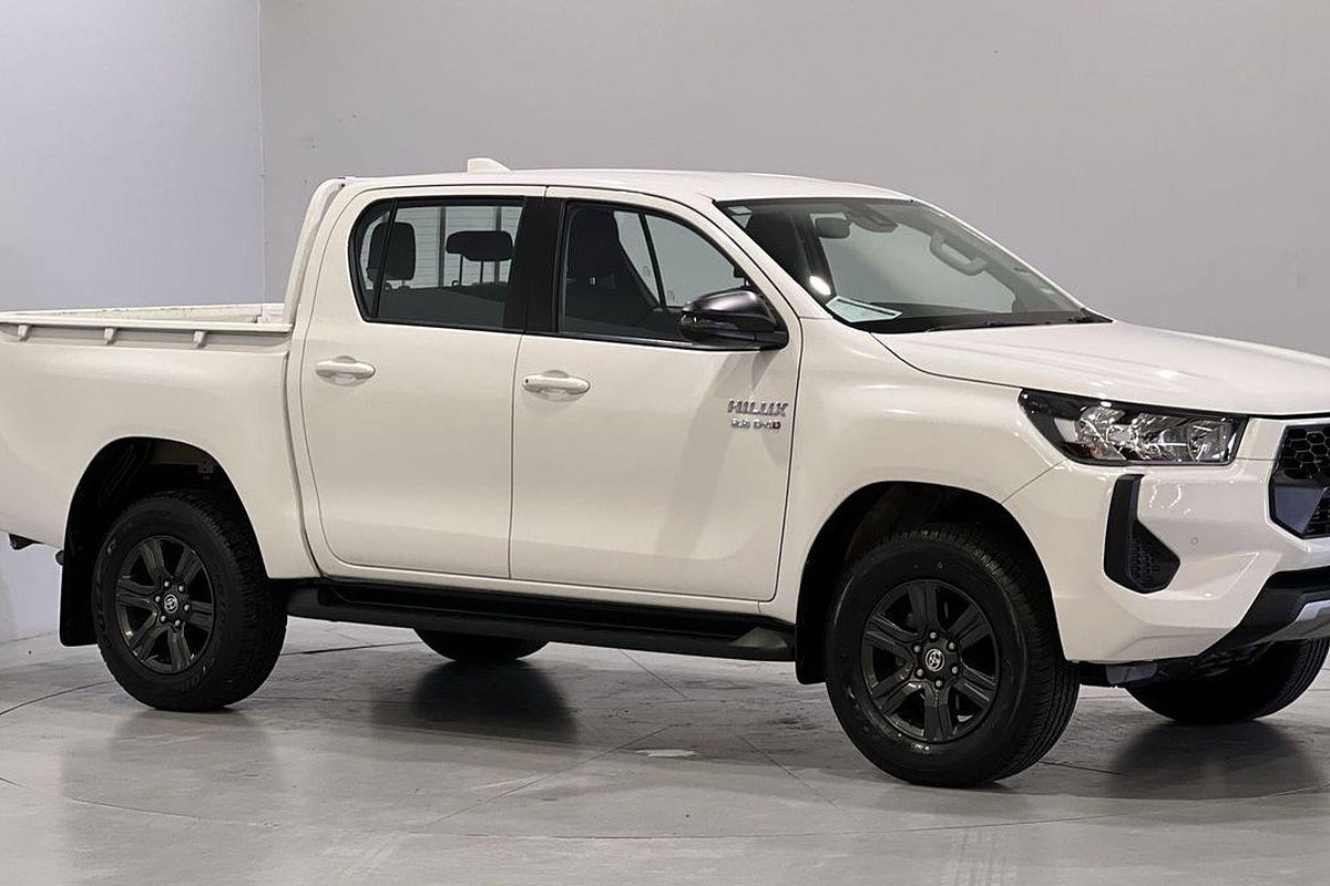 2024 Toyota Hilux SR GUN126R 4X4