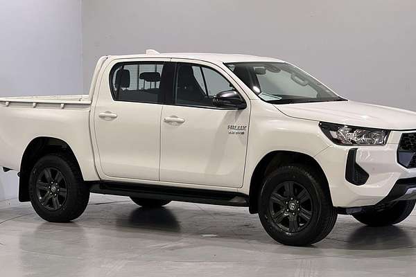 2024 Toyota Hilux SR GUN126R 4X4