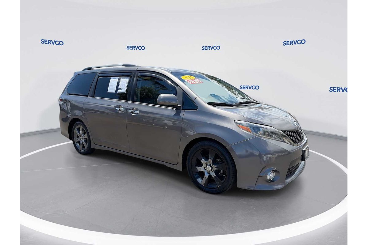 2016 Toyota SIENNA SE