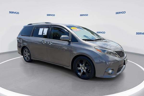 2016 Toyota SIENNA SE