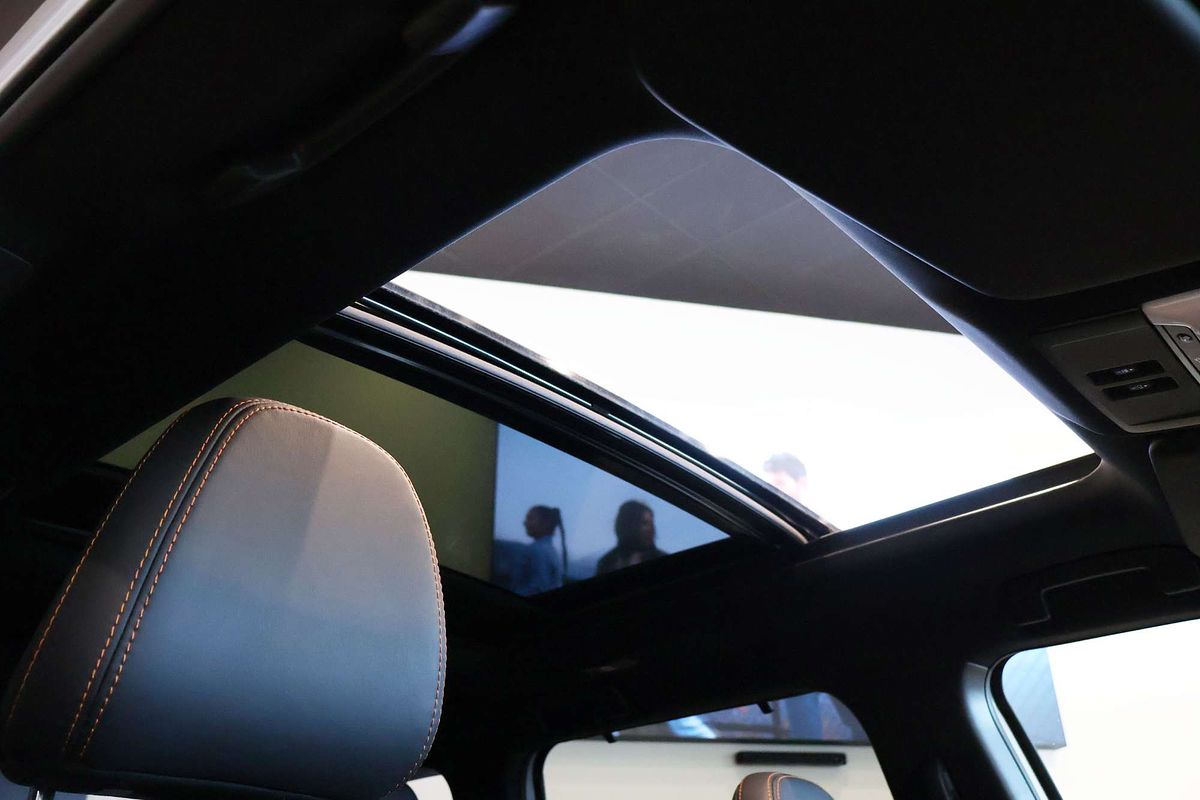 2025 Mitsubishi Outlander PHEV Exceed Tourer ZM