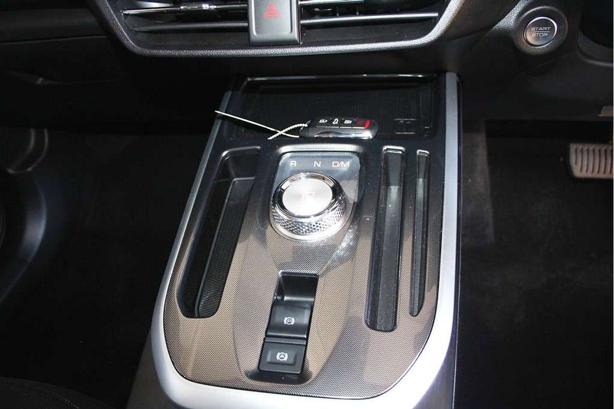 Jolion Facelift Premium Petrol Auto 4x2