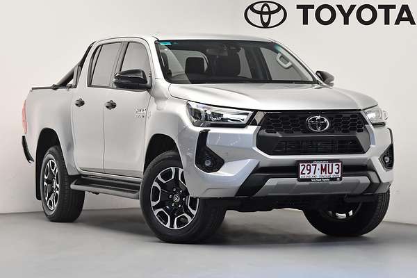 2025 Toyota Hilux SR5 48V GUN126R 4X4