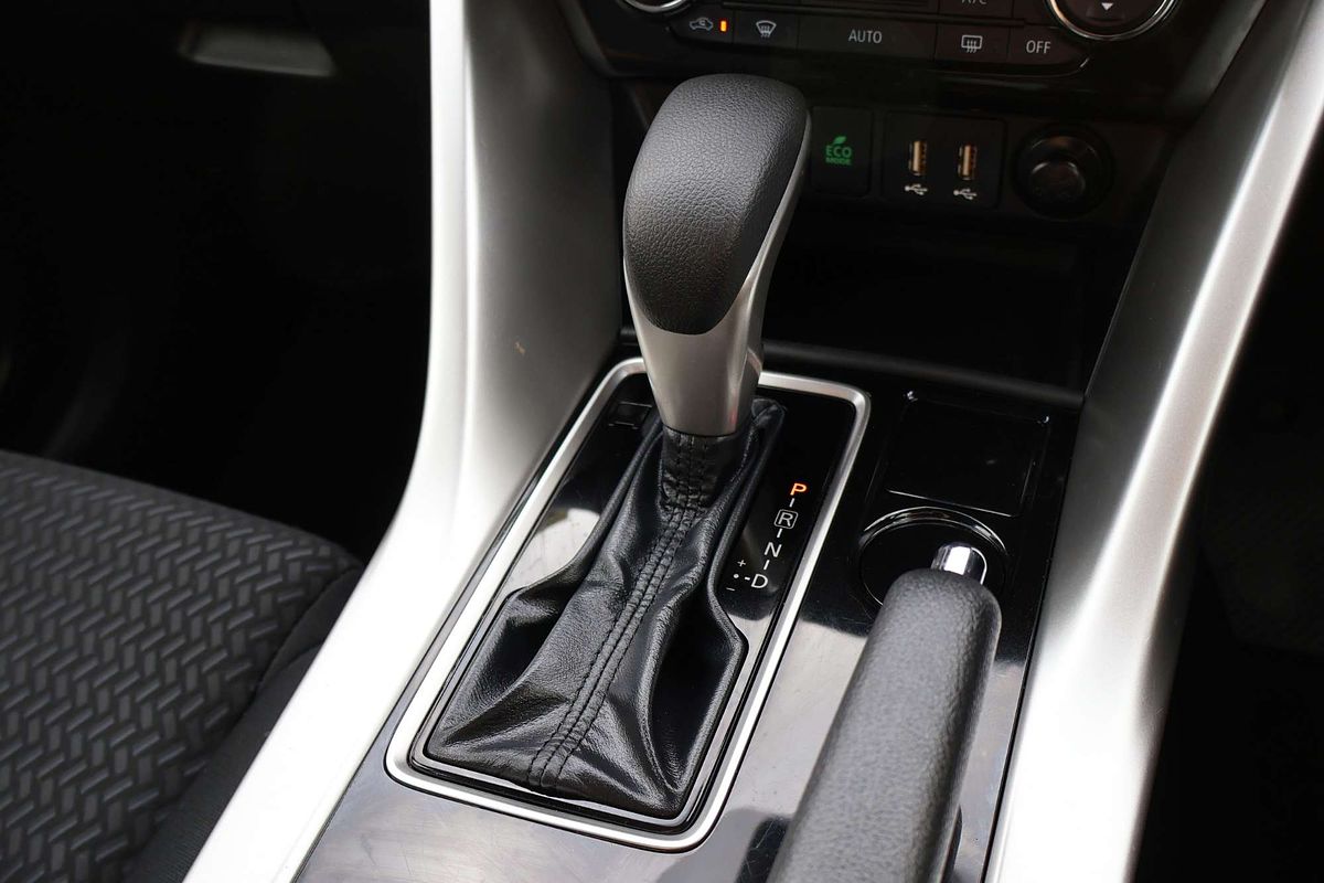 2024 Mitsubishi Eclipse Cross ES YB