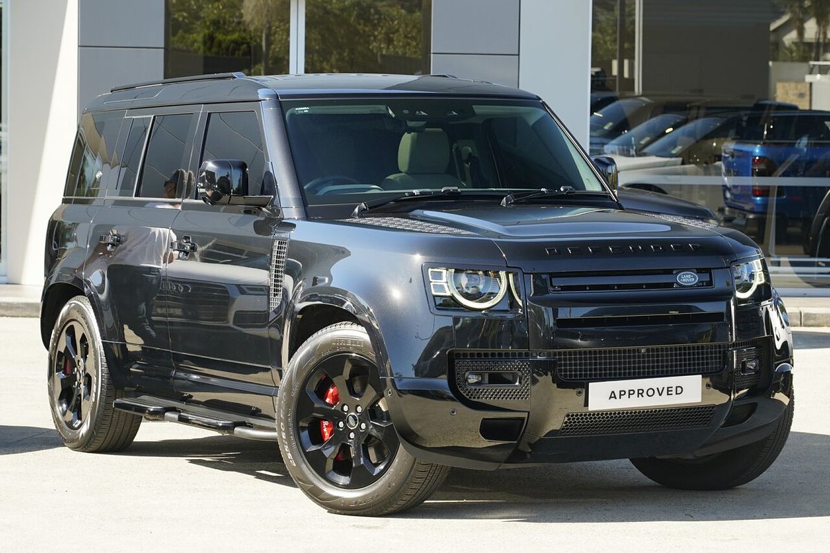 2022 Land Rover Defender 110 D300 SE L663