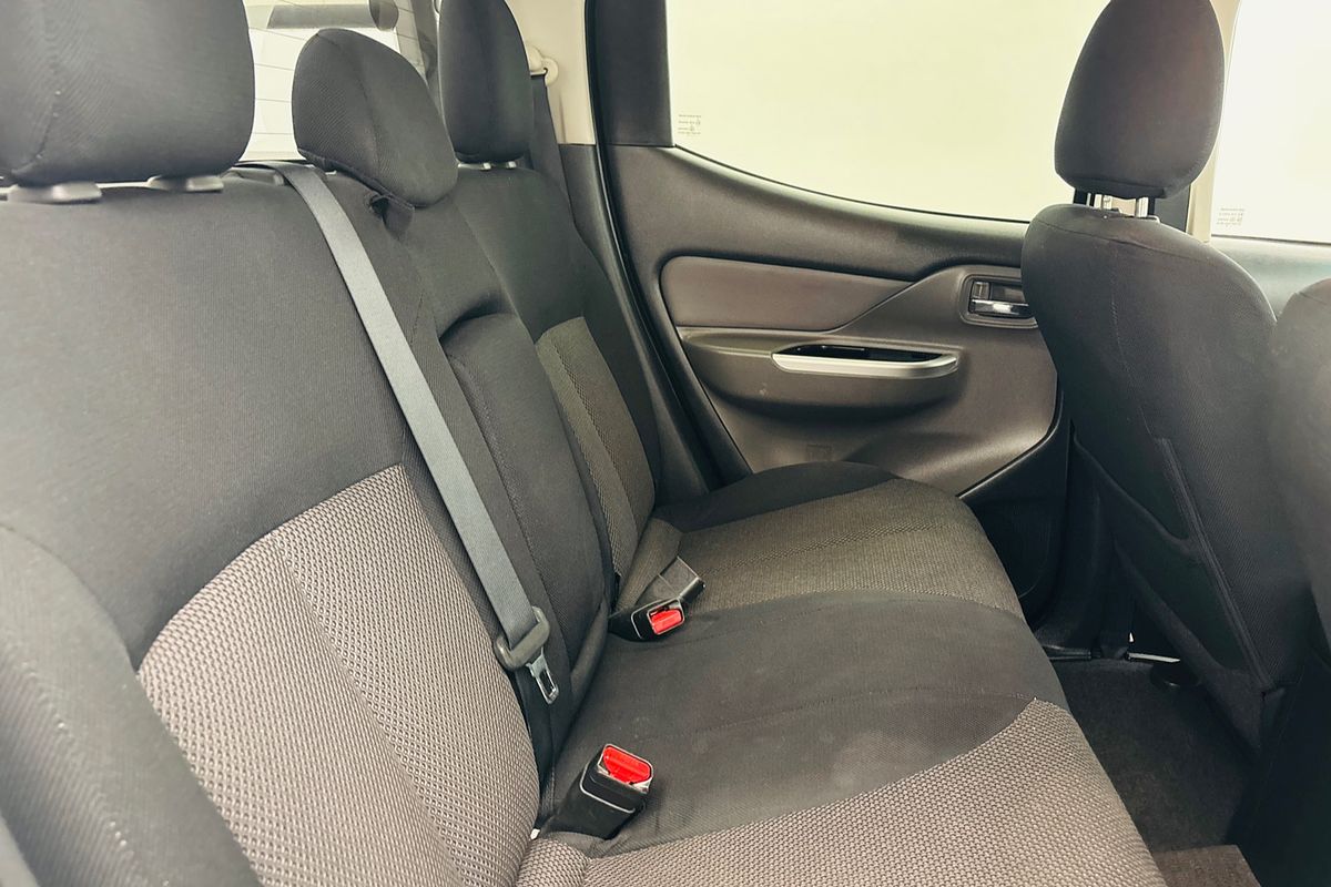 2018 Mitsubishi MQ Triton GLS 2.4L DID 6M/T 4X4 DC PU