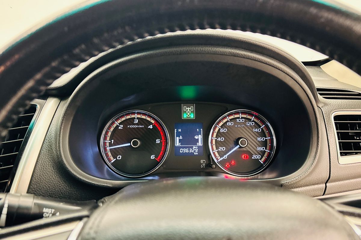 2018 Mitsubishi MQ Triton GLS 2.4L DID 6M/T 4X4 DC PU