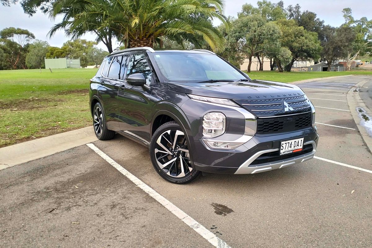 2024 Mitsubishi Outlander Exceed Tourer ZM