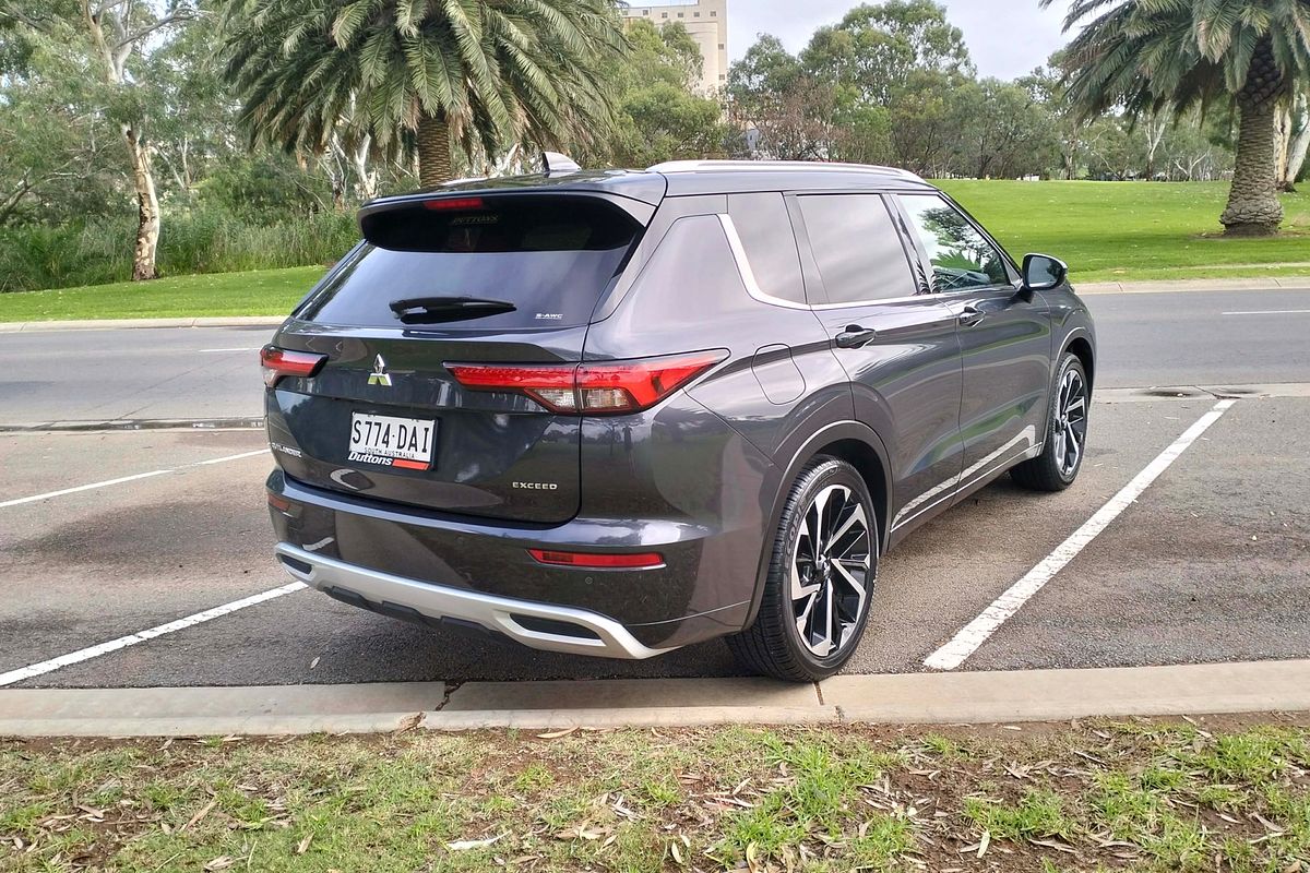 2024 Mitsubishi Outlander Exceed Tourer ZM