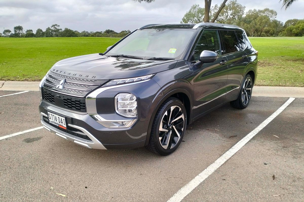 2024 Mitsubishi Outlander Exceed Tourer ZM