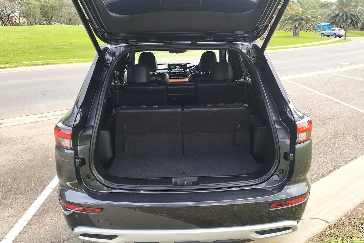 2024 Mitsubishi Outlander Exceed Tourer ZM