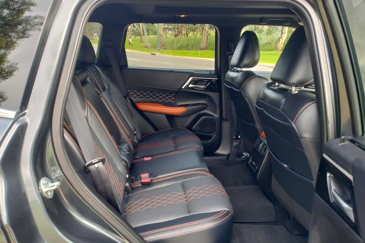 2024 Mitsubishi Outlander Exceed Tourer ZM