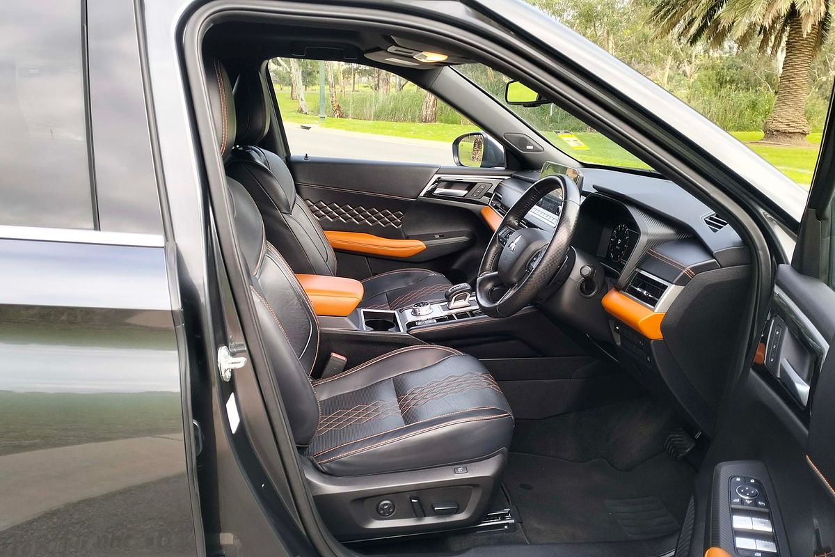 2024 Mitsubishi Outlander Exceed Tourer ZM