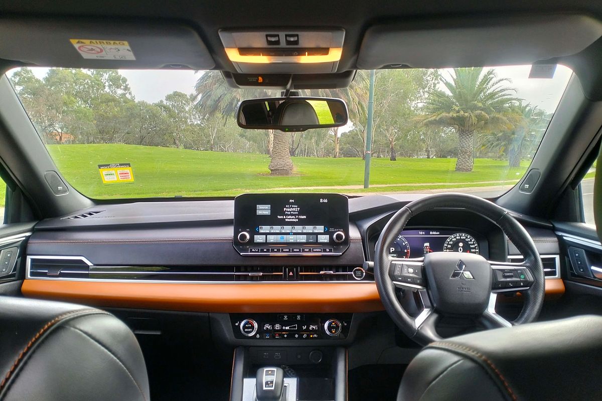 2024 Mitsubishi Outlander Exceed Tourer ZM